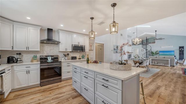 3912 99TH STREET W, Bradenton, FL 34210