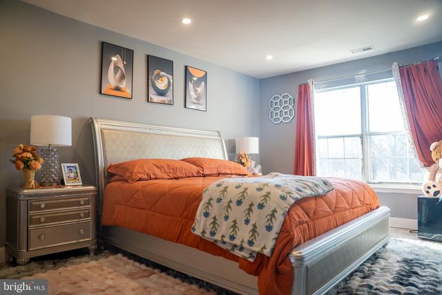 881-B SCOTSWOOD CT, Mount Laurel, NJ 08054