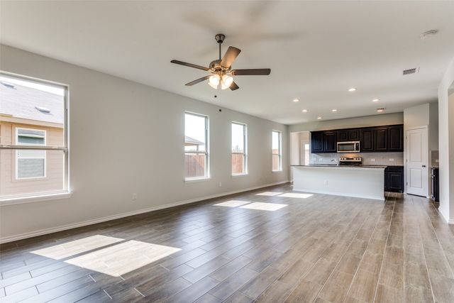 717 Presidio Street, Aubrey, TX 76227