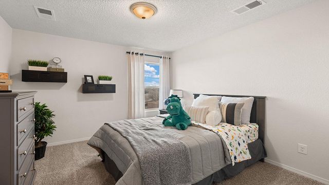 2605 Eglisfield Loop NE, Rio Rancho, NM 87144