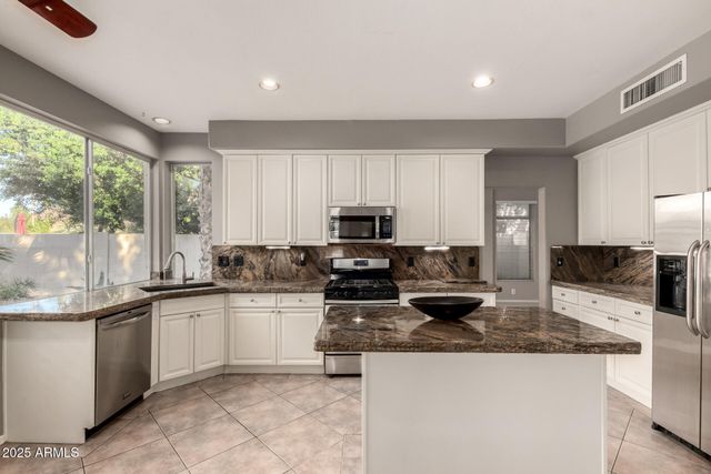 6058 W Abraham Lane, Glendale, AZ 85308