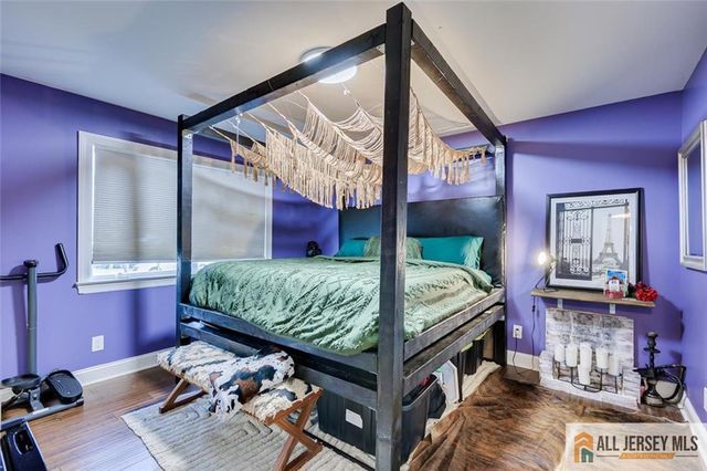 4 Pleasant Place, Metuchen, NJ 08840