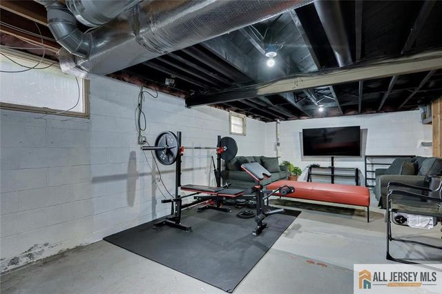 4 Pleasant Place, Metuchen, NJ 08840