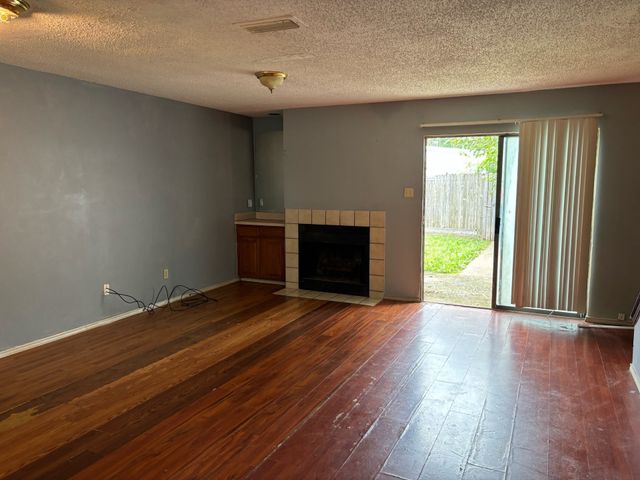 1366 Old Jamestown Court N, Dallas, TX 75217