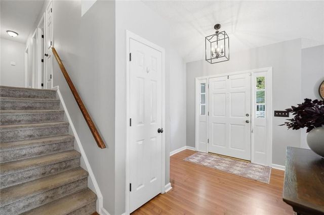 1204 Fern Hollow Dr, Woodstock, GA 30189