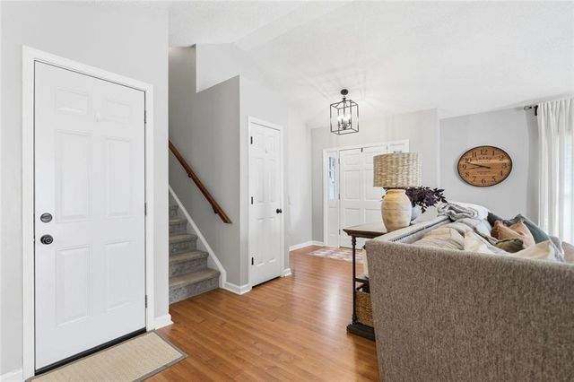 1204 Fern Hollow Dr, Woodstock, GA 30189