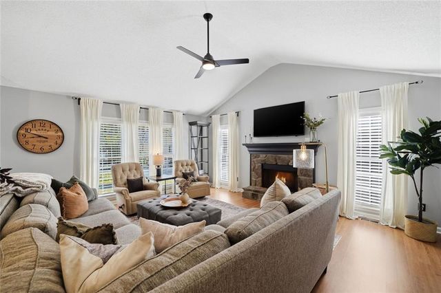 1204 Fern Hollow Dr, Woodstock, GA 30189