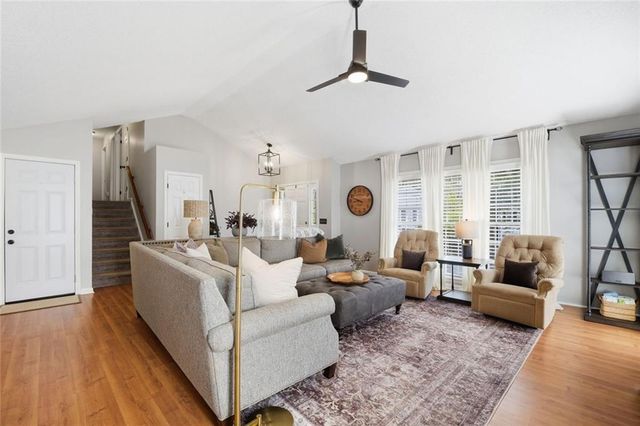 1204 Fern Hollow Dr, Woodstock, GA 30189