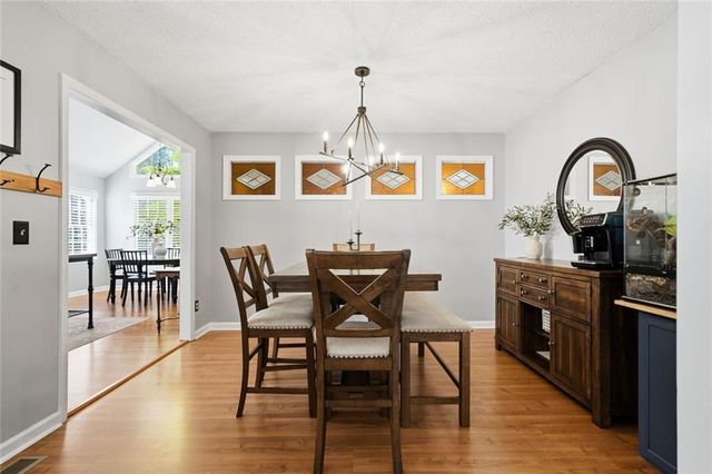 1204 Fern Hollow Dr, Woodstock, GA 30189