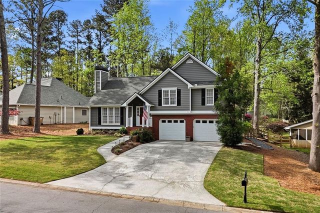 1204 Fern Hollow Dr, Woodstock, GA 30189