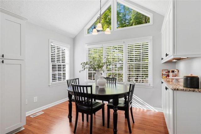 1204 Fern Hollow Dr, Woodstock, GA 30189