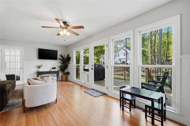 1204 Fern Hollow Dr, Woodstock, GA 30189