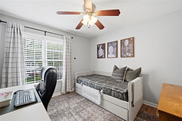 1204 Fern Hollow Dr, Woodstock, GA 30189