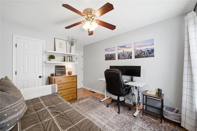 1204 Fern Hollow Dr, Woodstock, GA 30189