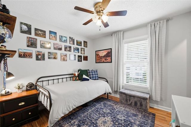 1204 Fern Hollow Dr, Woodstock, GA 30189