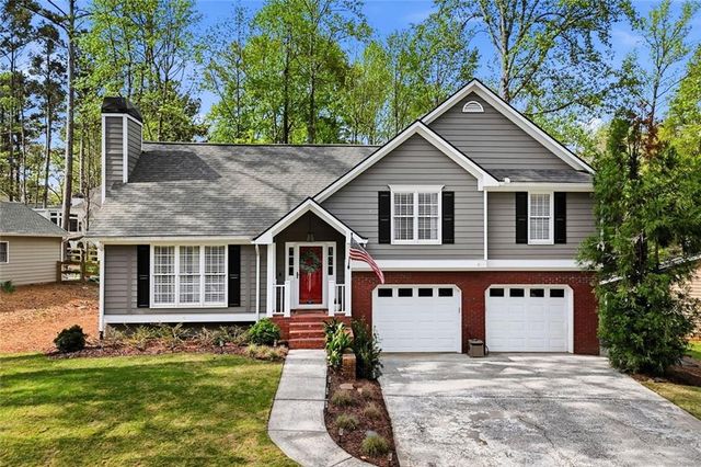 1204 Fern Hollow Dr, Woodstock, GA 30189
