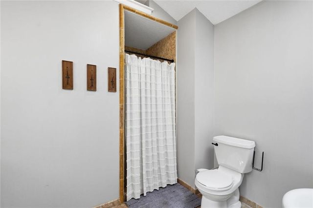 1204 Fern Hollow Dr, Woodstock, GA 30189