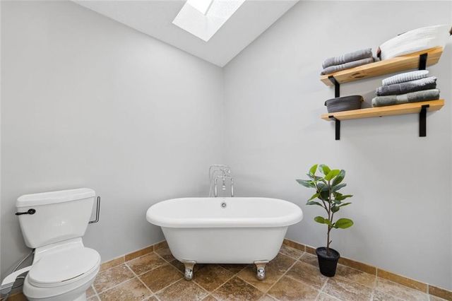 1204 Fern Hollow Dr, Woodstock, GA 30189