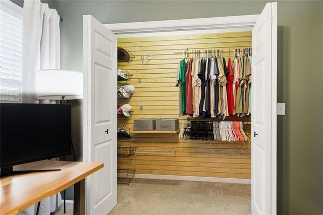 1204 Fern Hollow Dr, Woodstock, GA 30189