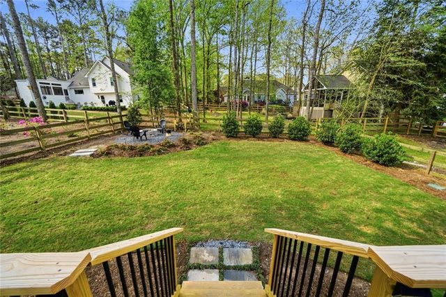 1204 Fern Hollow Dr, Woodstock, GA 30189