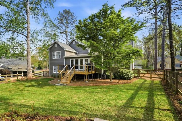 1204 Fern Hollow Dr, Woodstock, GA 30189