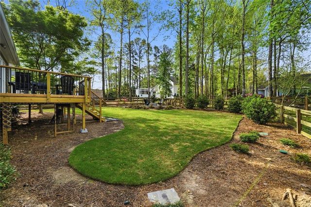 1204 Fern Hollow Dr, Woodstock, GA 30189