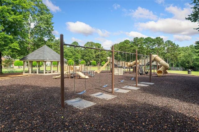 1204 Fern Hollow Dr, Woodstock, GA 30189