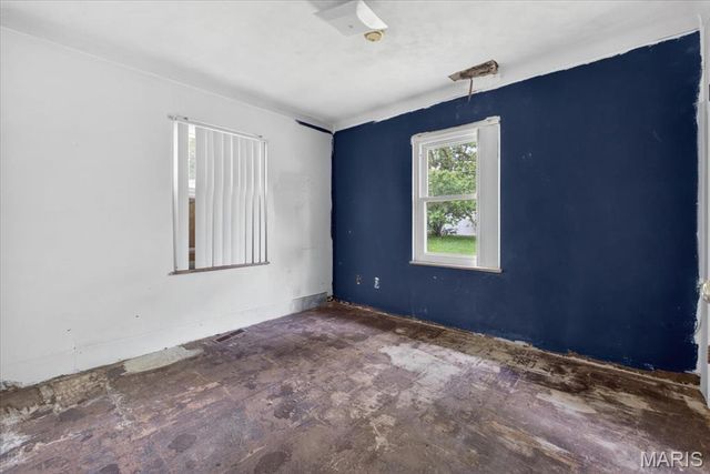 2360 Chambers Road, Moline Acres, MO 63136