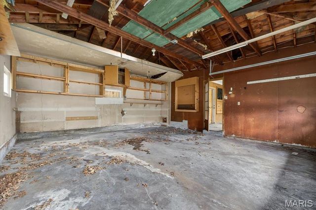 2360 Chambers Road, Moline Acres, MO 63136