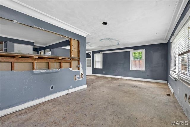 2360 Chambers Road, Moline Acres, MO 63136
