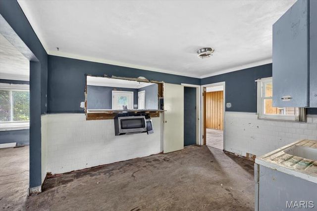 2360 Chambers Road, Moline Acres, MO 63136
