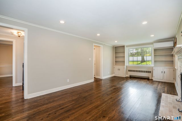 25 Meadow Farms Road, West Hartford, CT 06107