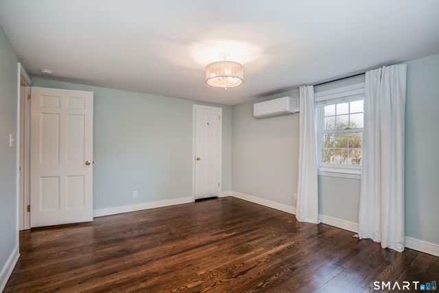 25 Meadow Farms Road, West Hartford, CT 06107