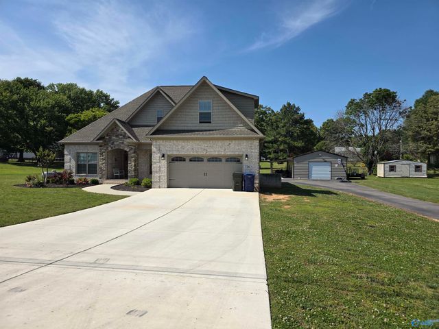 756 Delynn Drive, Hazel Green, AL 35750