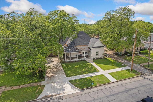 700 S Crockett Street, Sherman, TX 75090