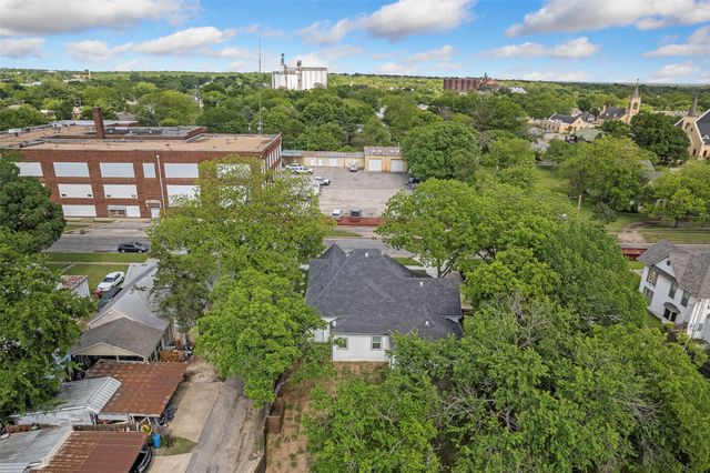 700 S Crockett Street, Sherman, TX 75090