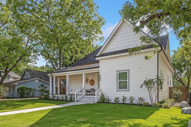 700 S Crockett Street, Sherman, TX 75090