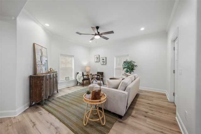 700 S Crockett Street, Sherman, TX 75090