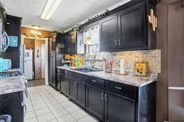 5909 Derek Drive, Watauga, TX 76148