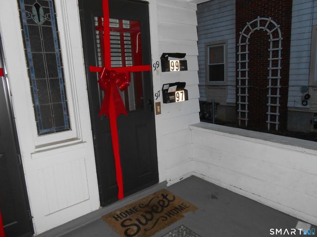 95 Savoy Street, Bridgeport, CT 06606