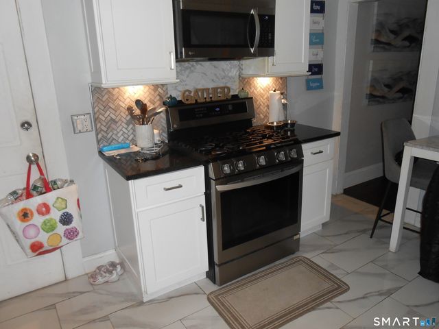 95 Savoy Street, Bridgeport, CT 06606