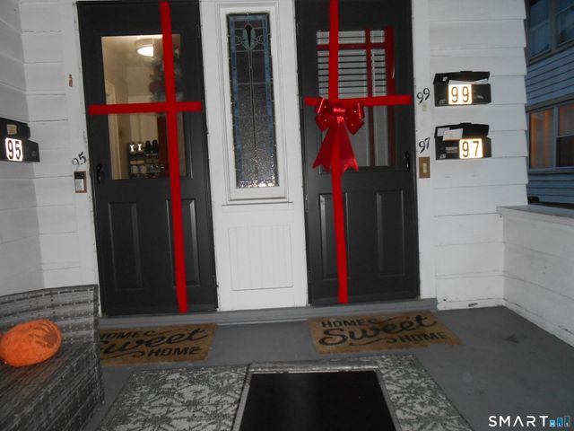 95 Savoy Street, Bridgeport, CT 06606