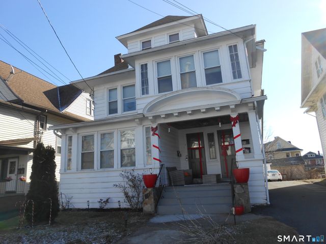 95 Savoy Street, Bridgeport, CT 06606