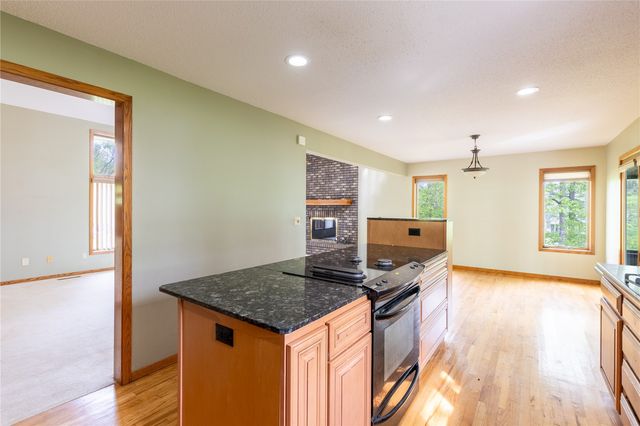 5520 Antler Dr, Cedar Rapids, IA 52411