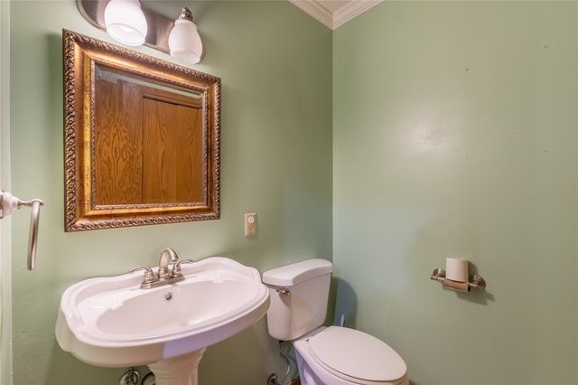 5520 Antler Dr, Cedar Rapids, IA 52411