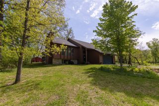 5520 Antler Dr, Cedar Rapids, IA 52411