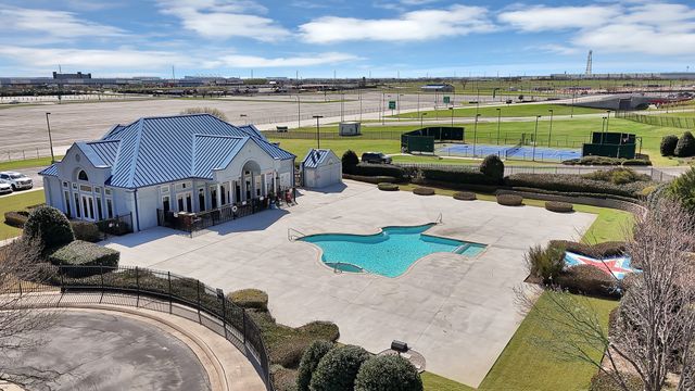 3575 Lone Star Circle 909, Fort Worth, TX 76177