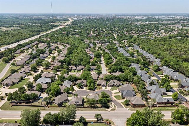13221 Englewood Lane, Edmond, OK 73013