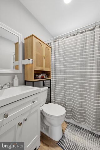 66 E BUCKINGHAM AVE, Mount Ephraim, NJ 08059