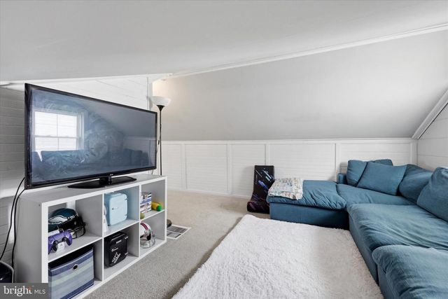 66 E BUCKINGHAM AVE, Mount Ephraim, NJ 08059